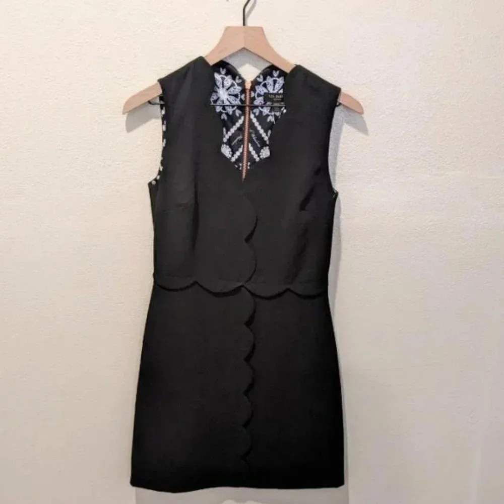 Ted Baker London Scallop Edge Shift Dress - Picture 3 of 10